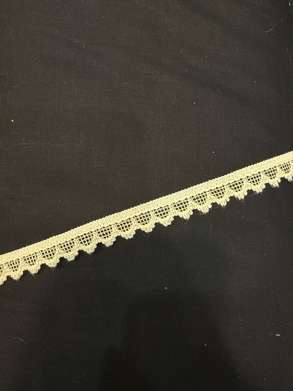 Tilla Lace Milky